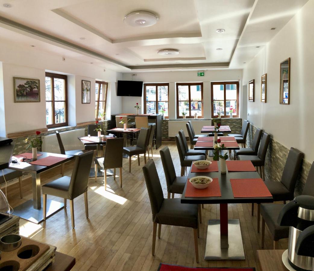 בובלינגן A Lotus Hotel מראה חיצוני תמונה